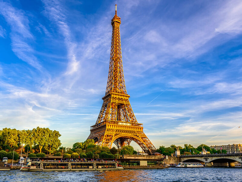 Comfort Benelüx & Paris & Almanya Turu Pegasus Hava Yolları ile 7 Gece Ekstra Turlar Dahil AMS - ORY