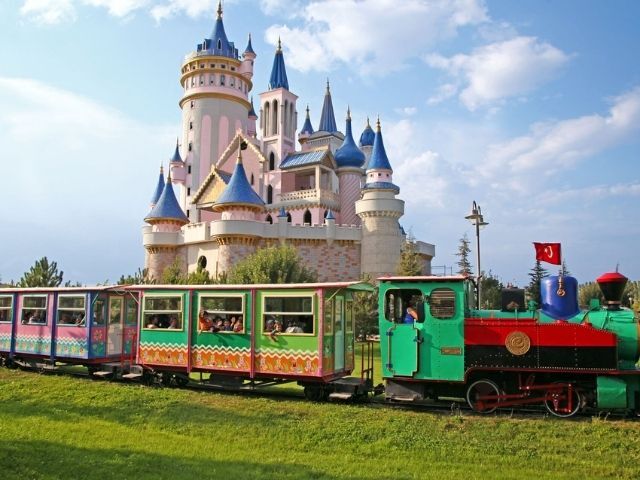 Kurban Bayramı Özel Günübirlik Eskişehir Masal Şatosu Odunpazarı Turu