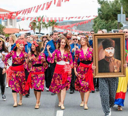 Alaçatı Ot Festivali Turu / 1 Gece Otel Konaklamalı / İstanbul Çıkışlı